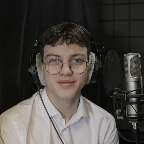 Андрей Лапшин