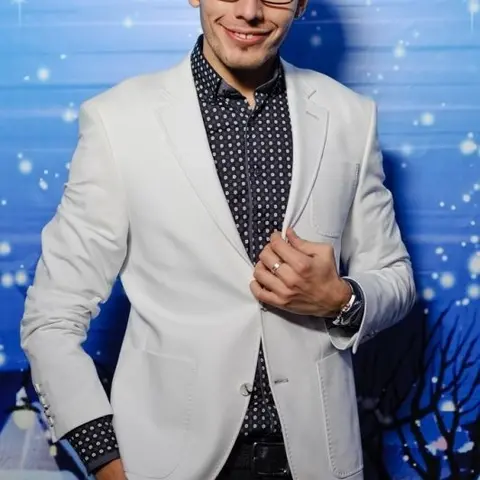 Бонн Рустам