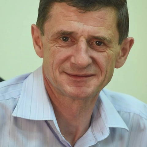 Антипов Максим Антипов Максим